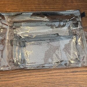 Mesh Travel Pouch Set in Black and Clear